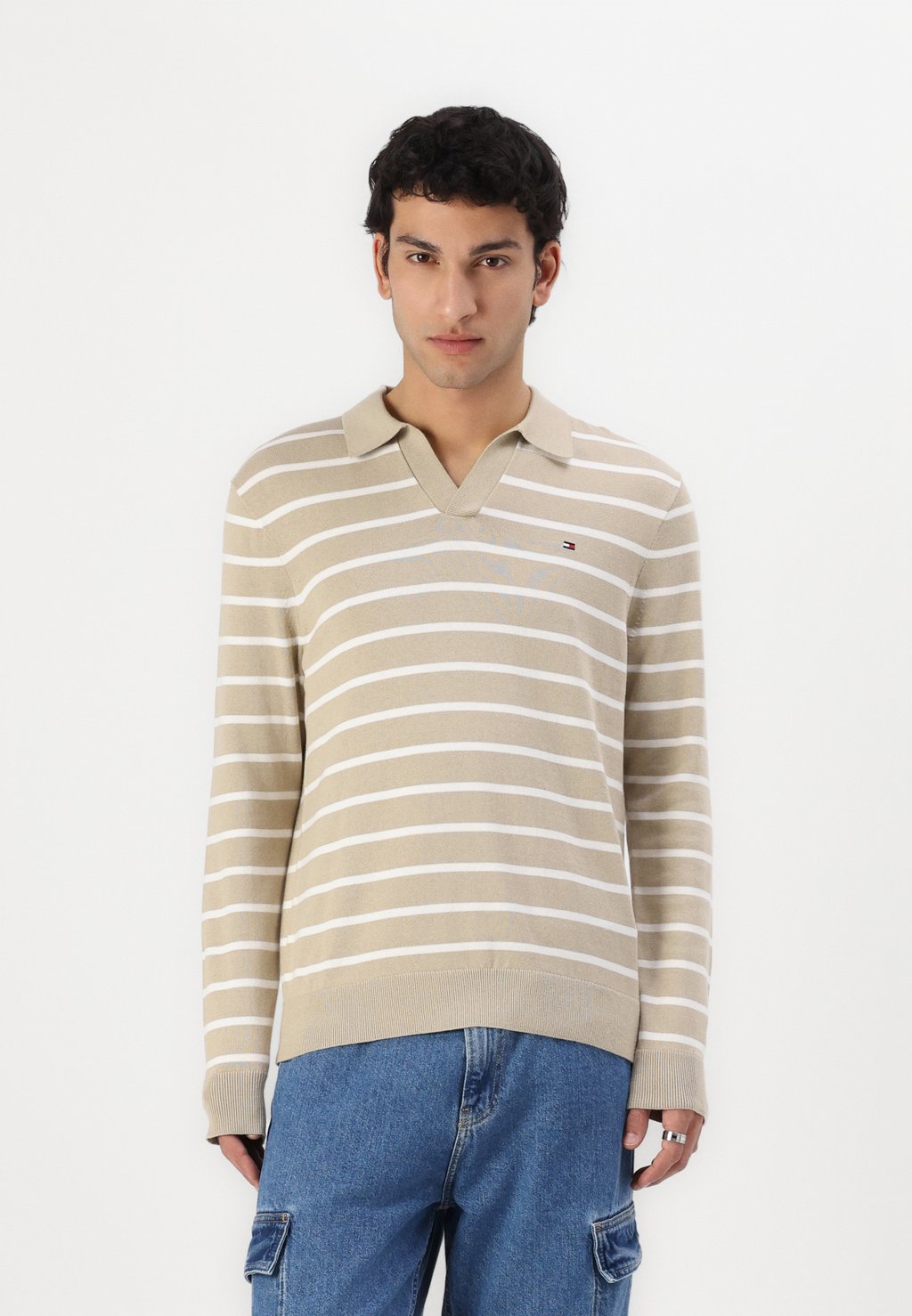 

Свитер ESSENTIAL JONNY COLLAR Tommy Hilfiger, белый