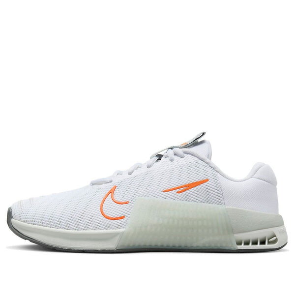 

Кроссовки меткон 9 Nike, белый