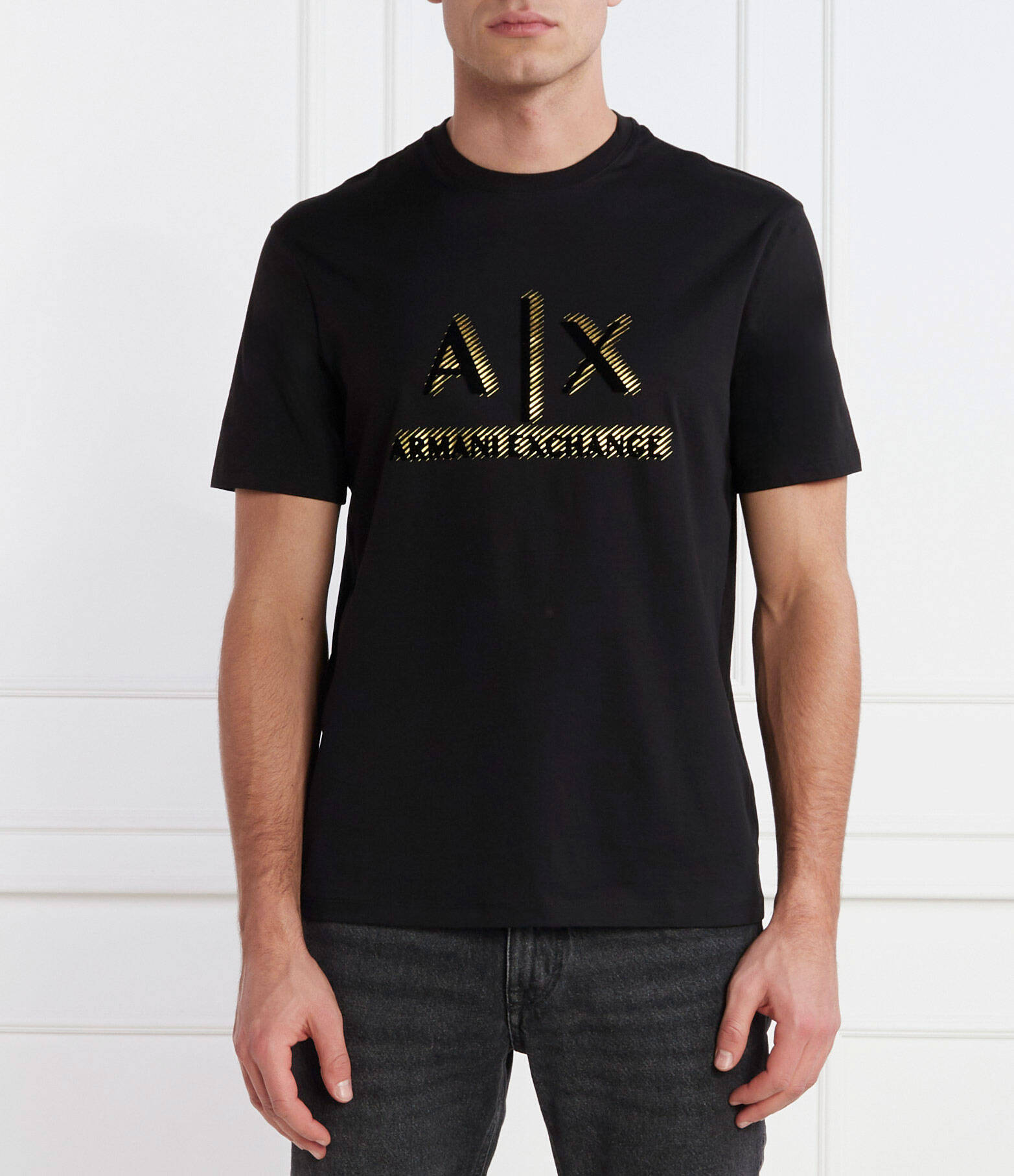 

Футболка Armani Exchange Regular Fit, черный