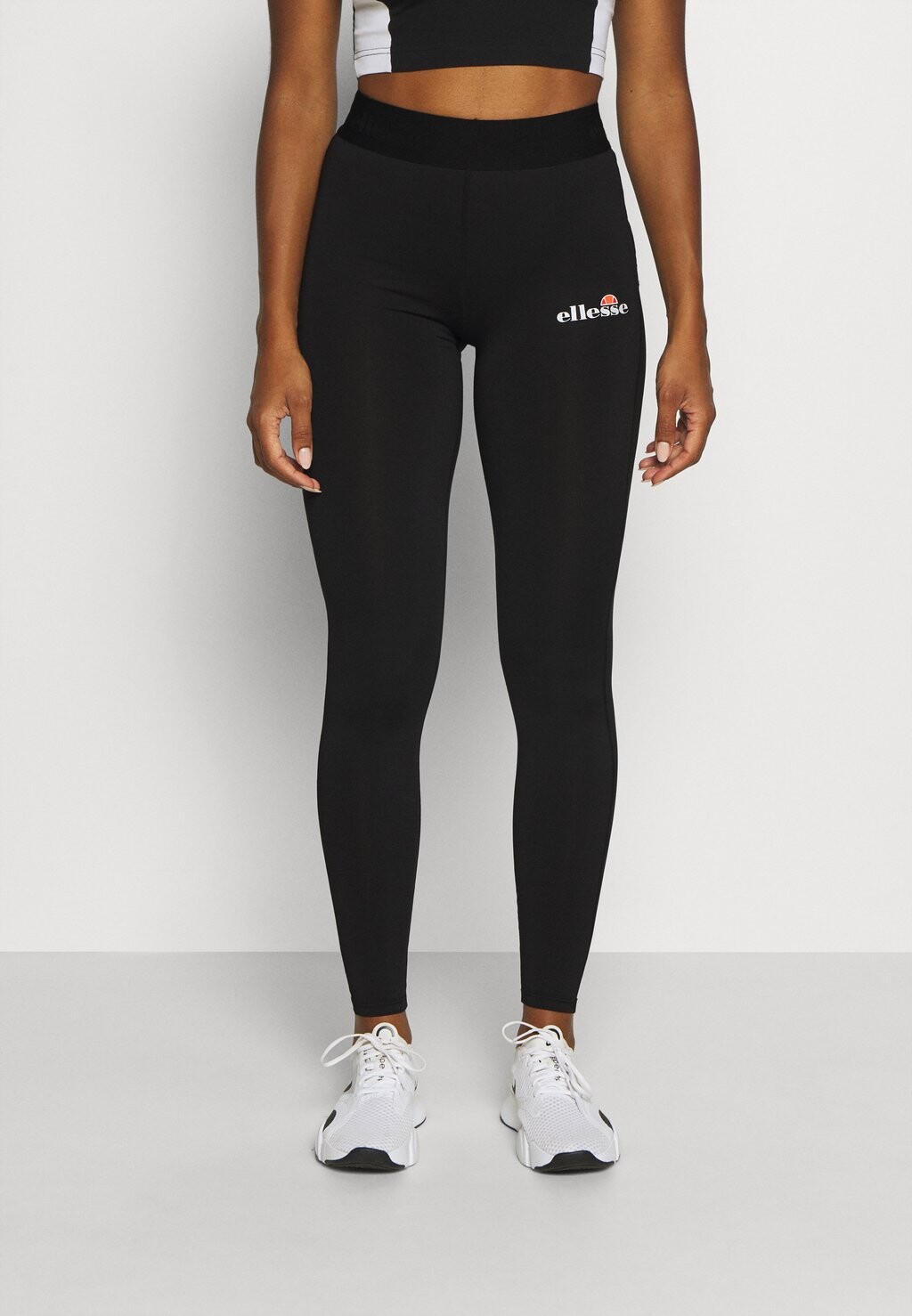 

Тайтсы Ellesse, черный
