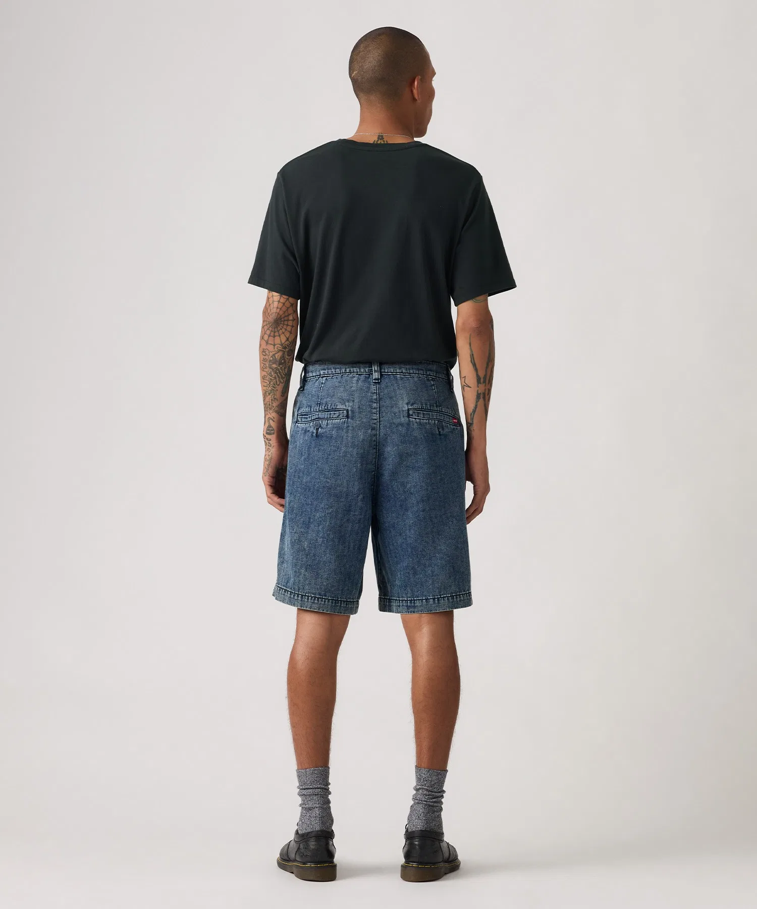 Широкие плиссированные шорты Levi's, размер Medium, цвет индиго. — фото 4