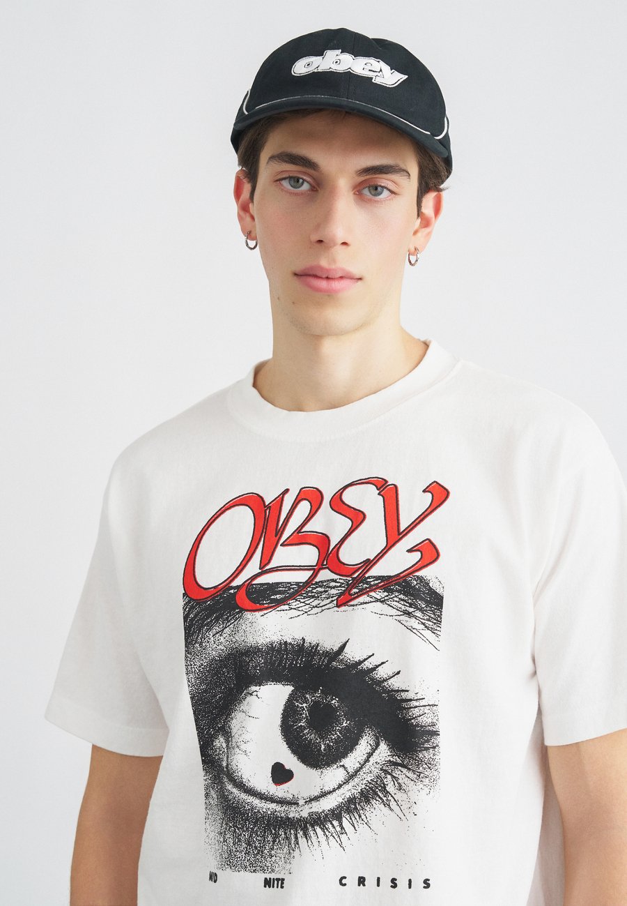 

Футболка Obey Clothing MIDNITE CRISIS, Pigment Vintage White/White, Белый, Футболка Obey Clothing MIDNITE CRISIS, Pigment Vintage White/White