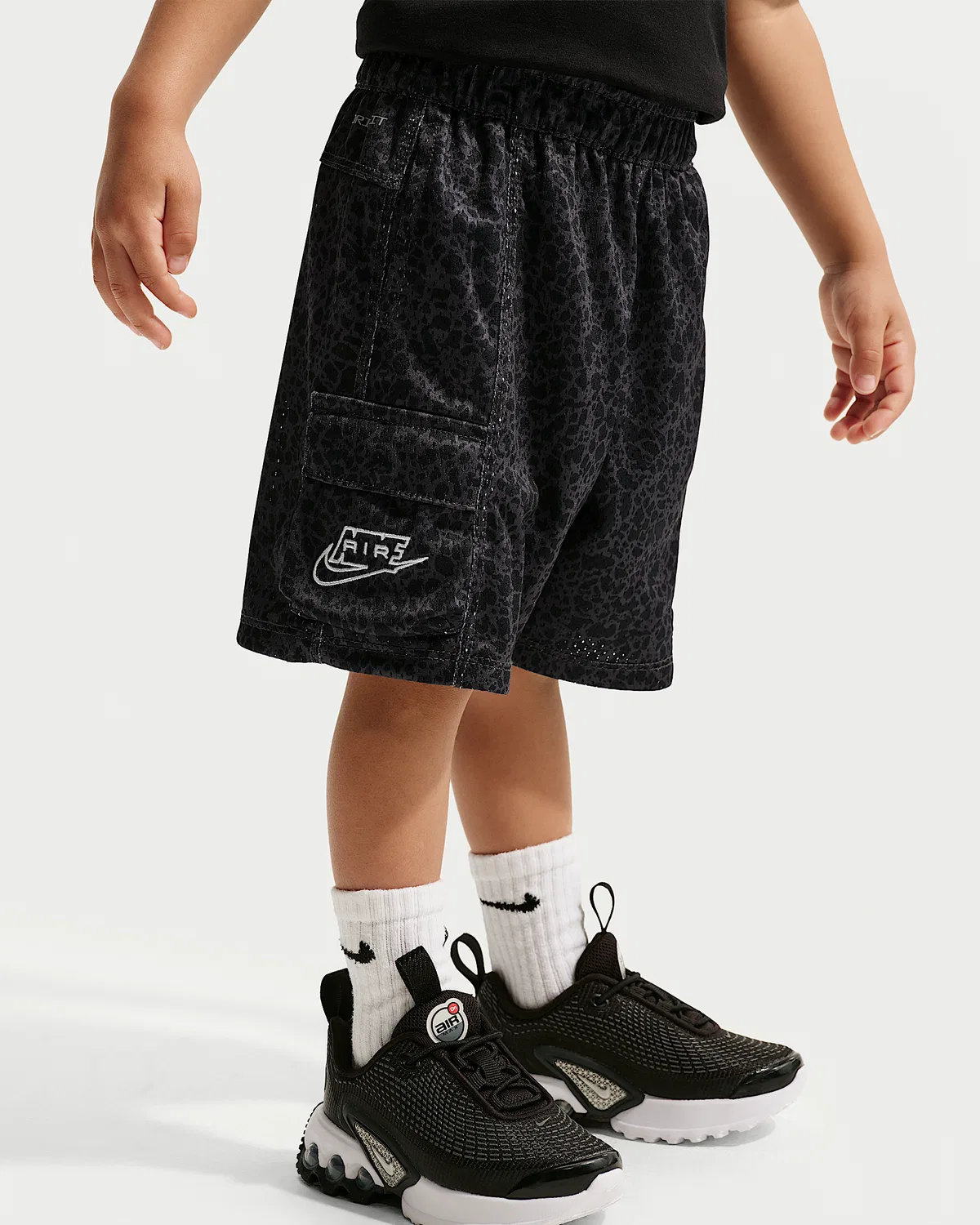 Детский набор Nike Dri-FIT 2-Piece Air Printed Cargo Shorts, Anthracite — фото 4