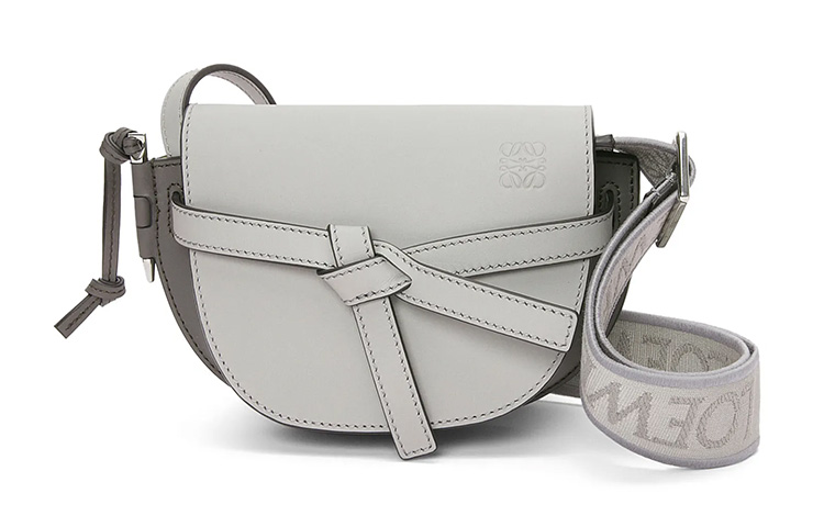 

Сумка через плечо Gate Soft из мягкой телячьей кожи LOEWE, женская, жемчужно-серый и темно-серый