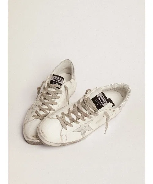 Кроссовки GOLDEN GOOSE Super-Star: белая кожа, серебристая звезда, серебристая пятка, серебристая подошва. — фото 2