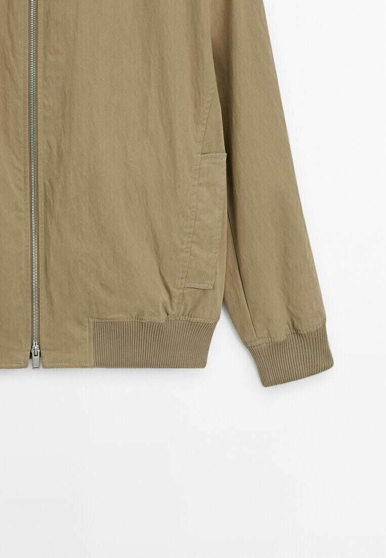 

Легкая куртка WITH ZIP Massimo Dutti, коричневый