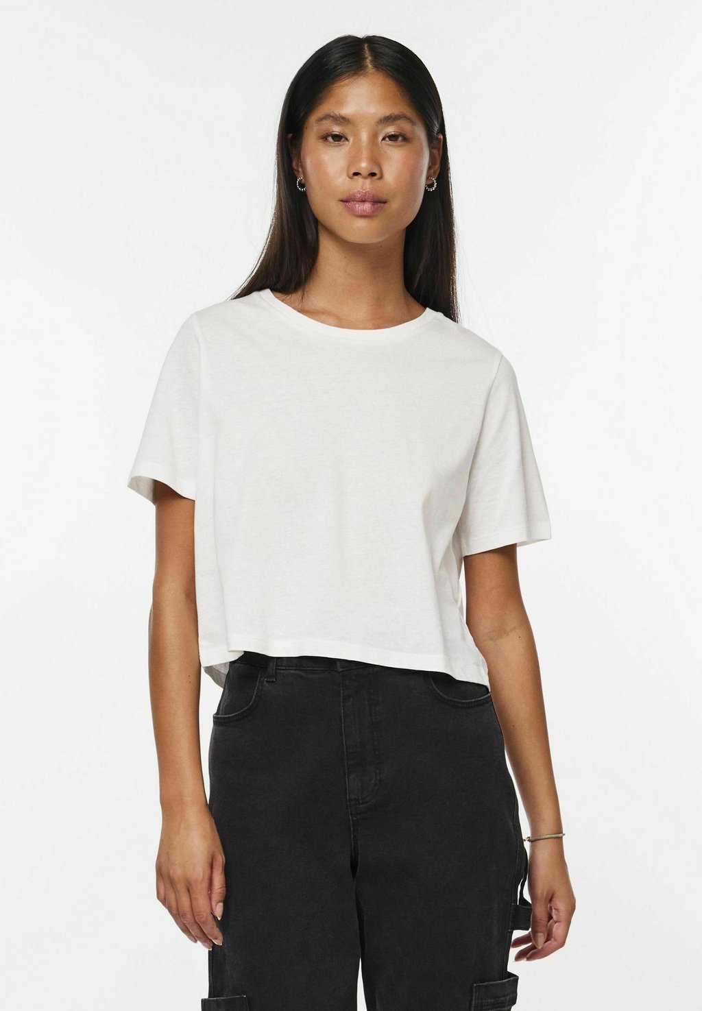 

Базовая футболка CROP PCSARA Pieces, кремовый