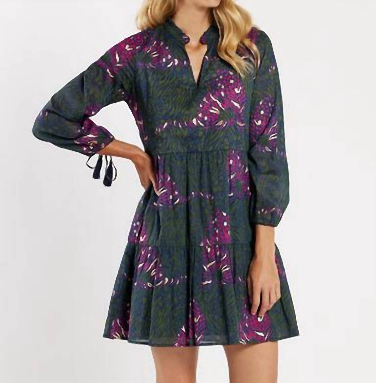 

Платье Monaco Midi в расцветке "Великий тигр" сине-золотое JUDE CONNALLY