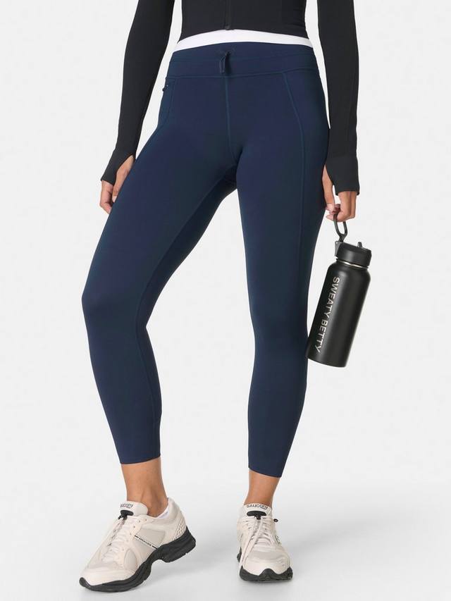 

Therma Boost Heat Tech укороченные леггинсы для ходьбы Sweaty Betty, Navy Blue