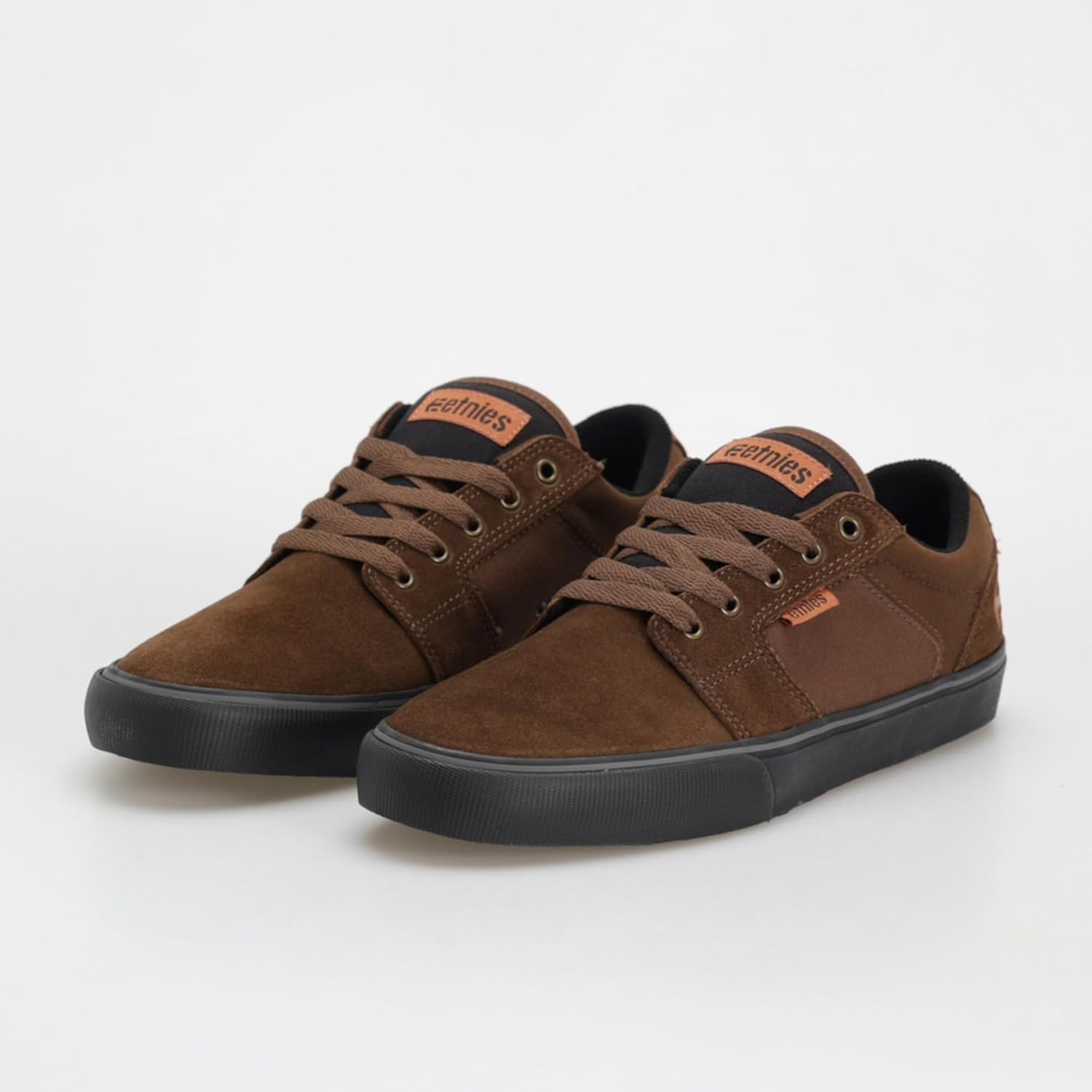 Кроссовки Etnies Barge LS - Классический скейтбордистский стиль, узкий вулканизированный силуэт, массивный бронированный воротник, усиленная вулканизация, амортизация, кроссовки на каждый день, черный/коричневый — фото 4