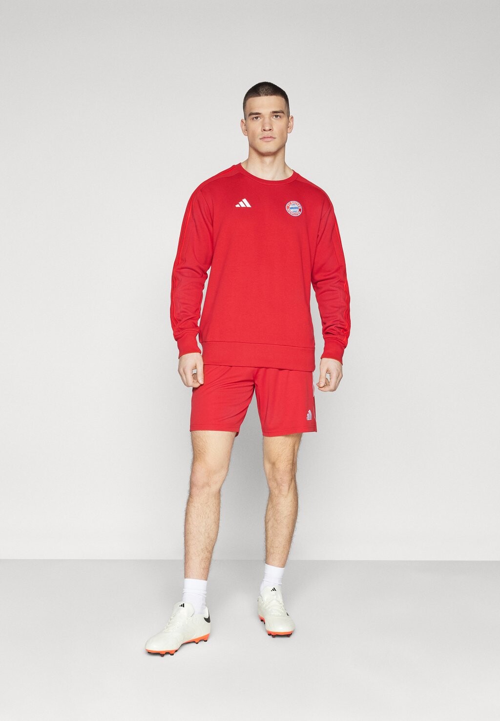 

Толстовка FC BAYERN MÜNCHEN DNA adidas, красный