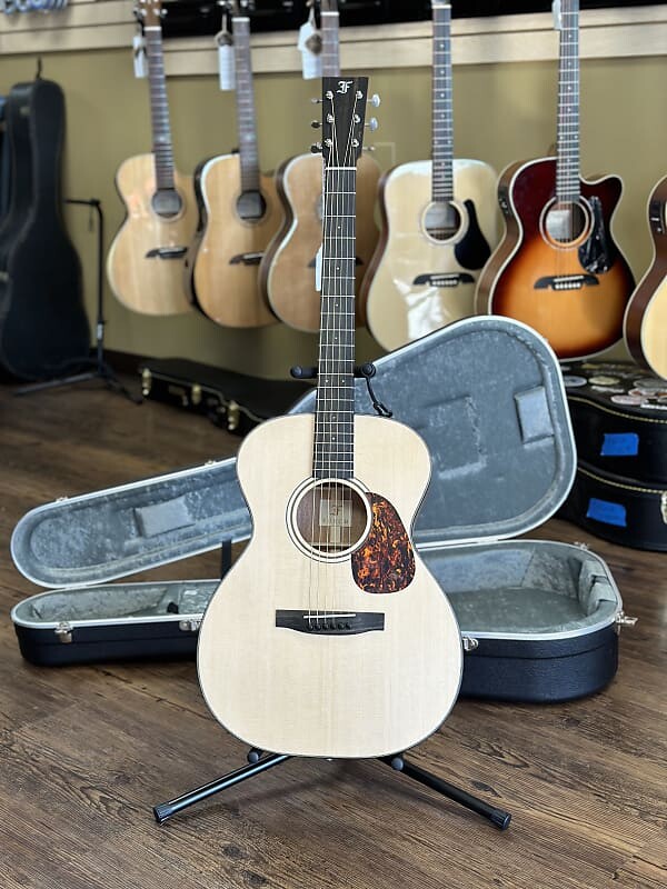 

Акустическая гитара Furch Vintage 1 OM-SM 2022 - Natural