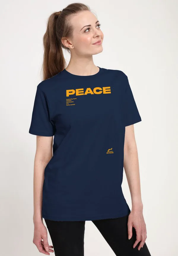 

Футболка с надписью «ненасилие - мир» Henry Tiger, Navy, Синий, Футболка с надписью «ненасилие - мир» Henry Tiger, Navy