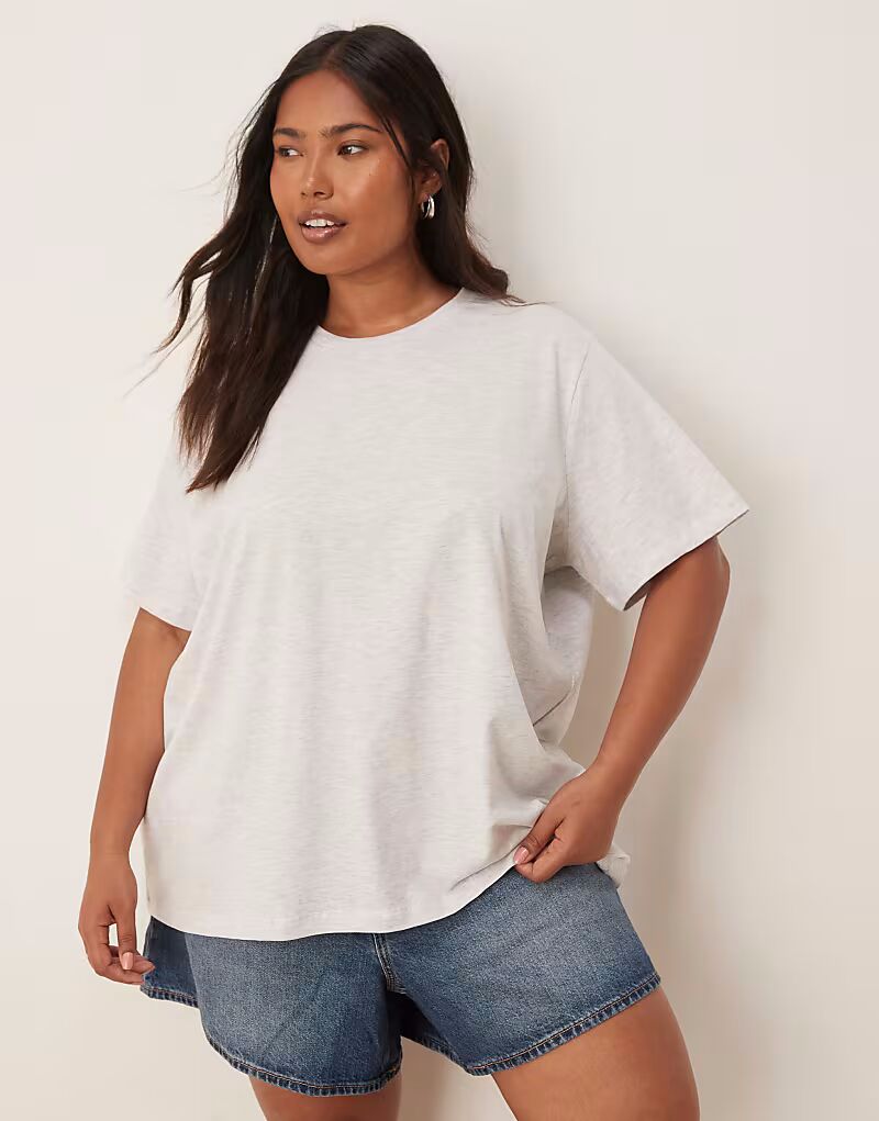 

Футболка ASOS DESIGN Curve прямого кроя цвета ледяной меланж ASOS Curve