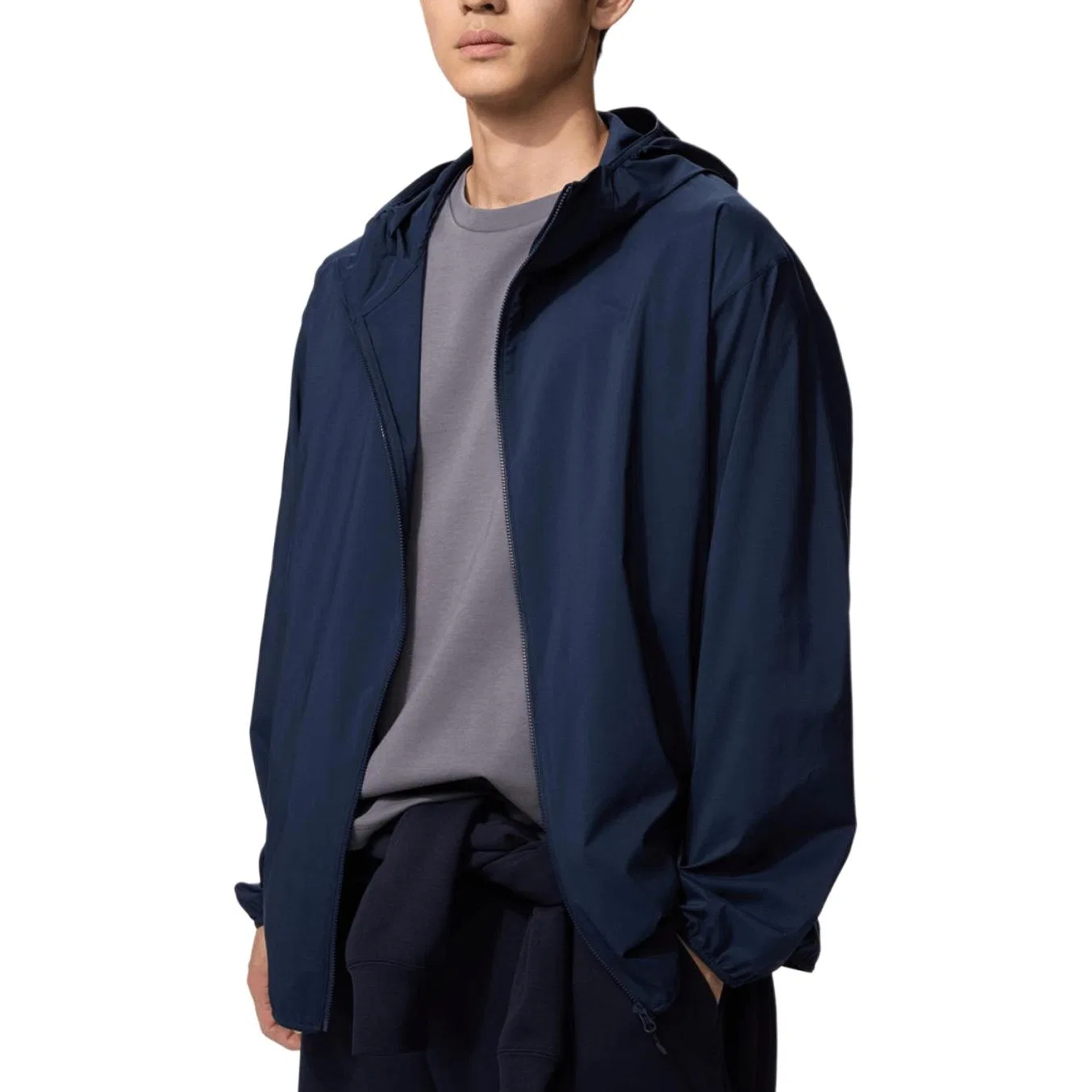 Ветровка мужская с капюшоном UNIQLO темно-синяя
