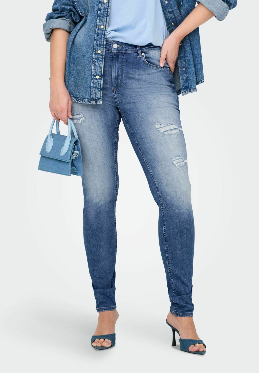 

Джинсы облегающего кроя ONLY Carmakoma, цвет Medium Blue Denim