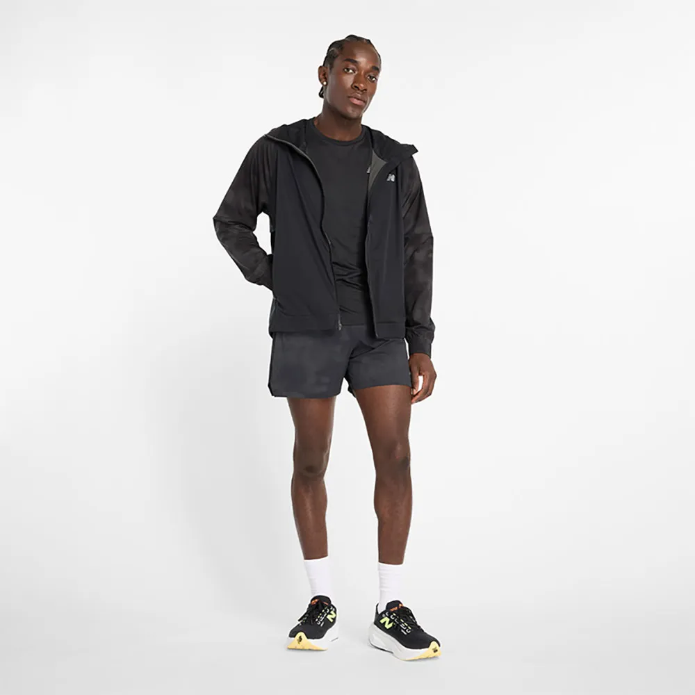 

Куртка New Balance Seasonal Premium, черный