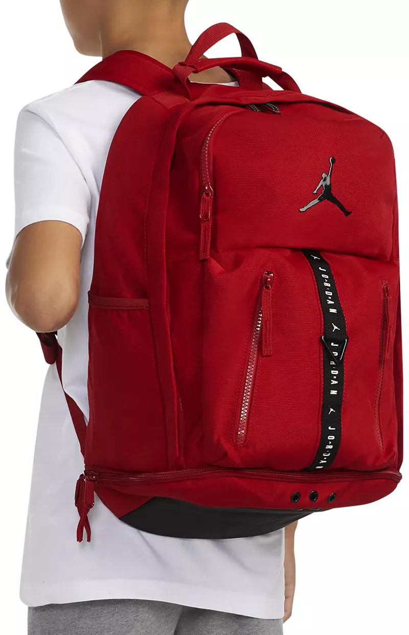 

Спортивный рюкзак Jordan, цвет Gym Red