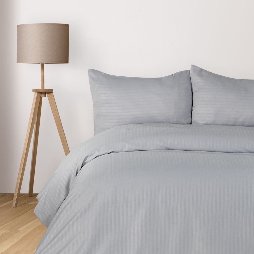 

Постельное белье Komfortec Deluxe 200х200 3 шт. серое - комплект пододеяльника 200х200 с наволочками, комплекты постельного белья 200х200 из микрофибры на молнии, мягкие и негладкие, серого цвета