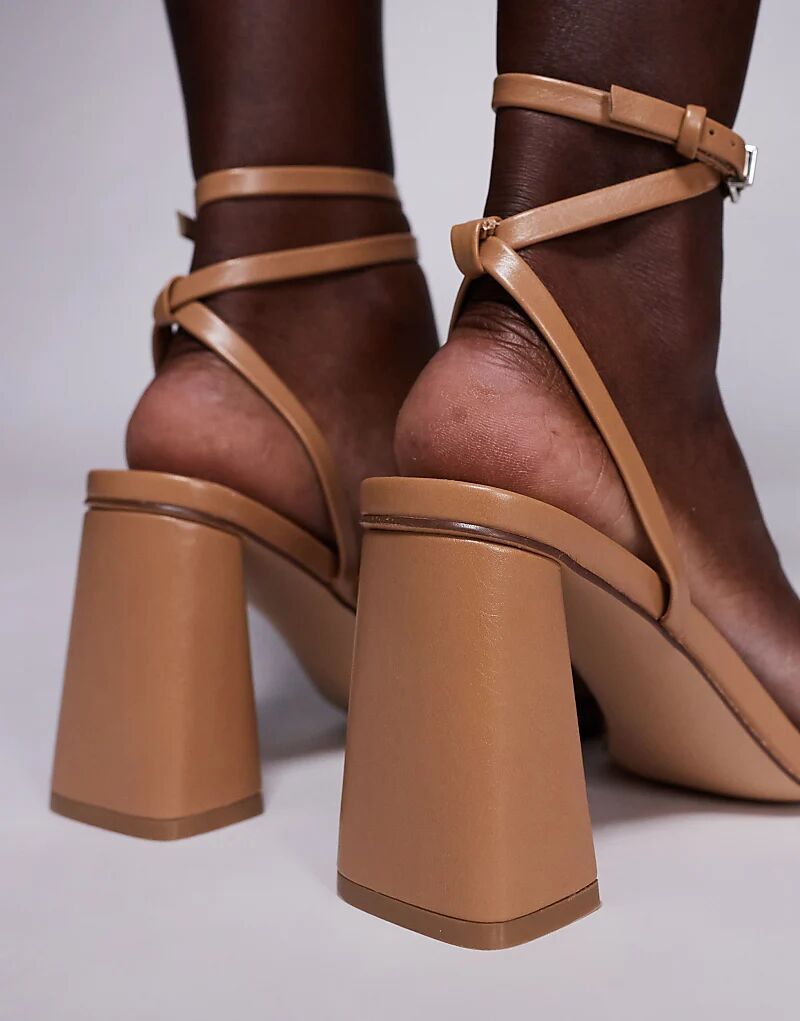 Босоножки Simmi London Bora на среднем каблуке с ремешками бежевого цвета SIMMI Shoes — фото 2