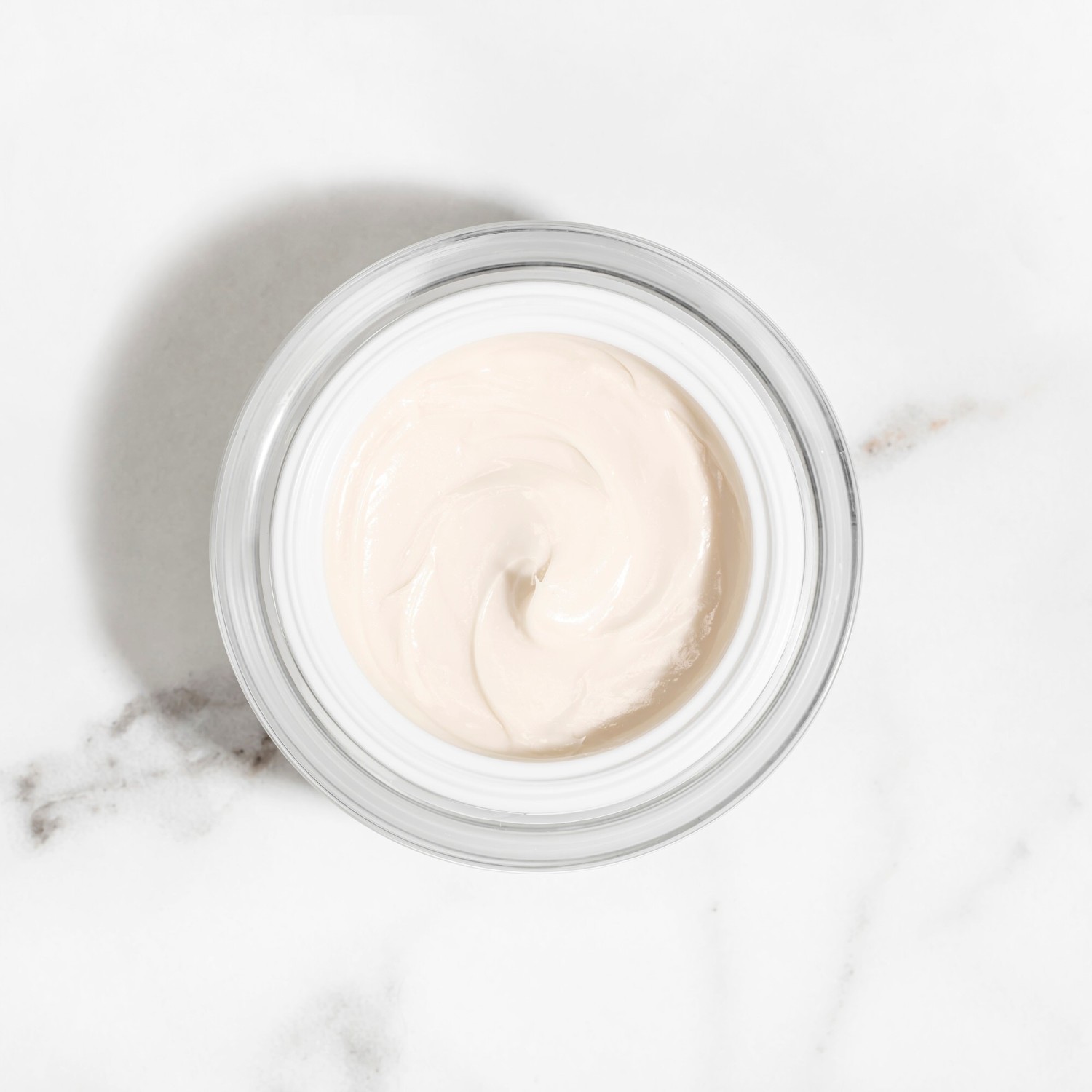 Крем для лица sisleÿa l'intégral anti-âge crème contour des yeux et lèvres Sisley, объем 15 мл — фото 3