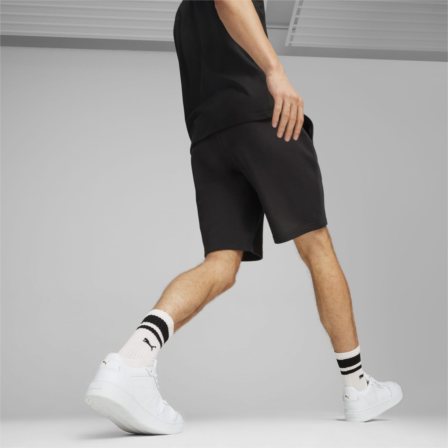 

Essential + Love Wins повседневные шорты мужские черные Puma, черный