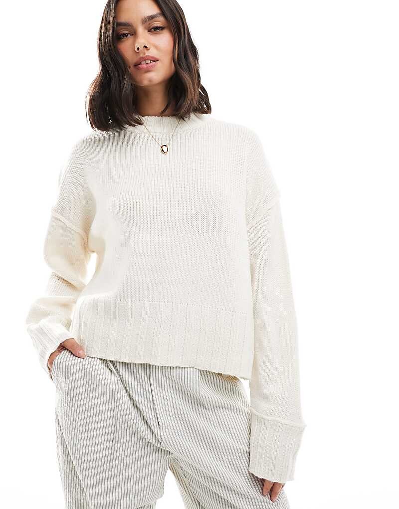 

ASOS DESIGN Белый однотонный свитер с круглым вырезом 2013