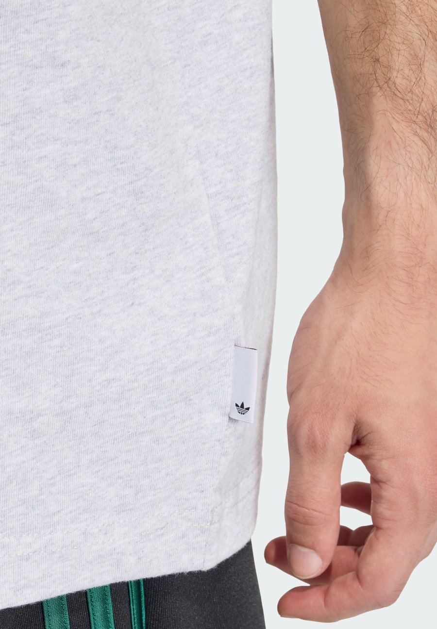 Футболка Adidas Originals Print T-shirt, Light Grey Heather/Light Grey — фото 4