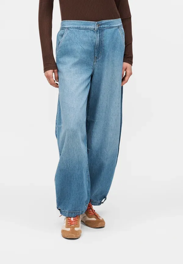 Джинсы свободного кроя Gap, medium indigo, цвет индиго