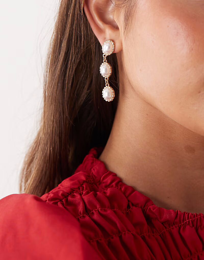 

Серьги-подвески с жемчугом Клара в золоте Petit Moments