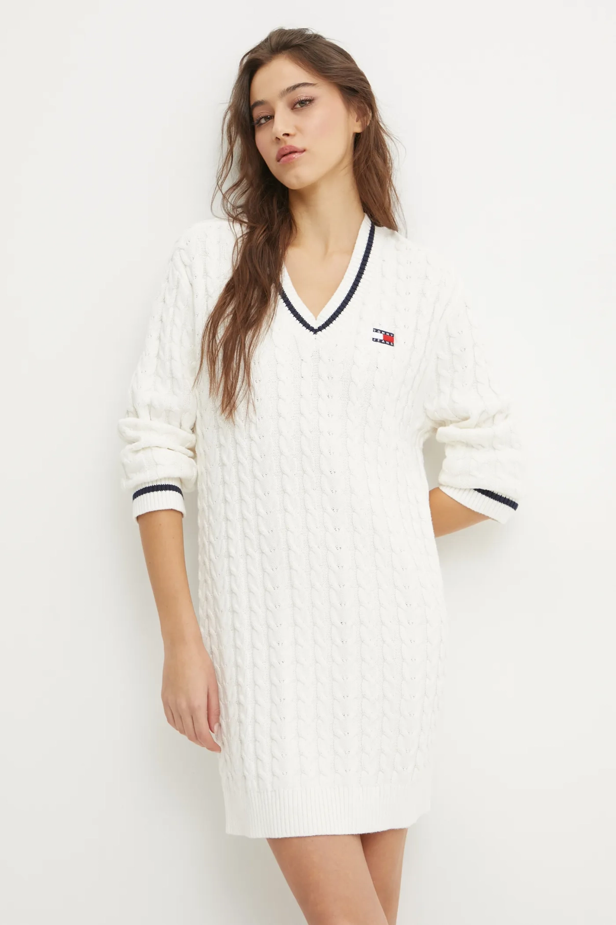 

Хлопковое платье Tommy Jeans, бежевый