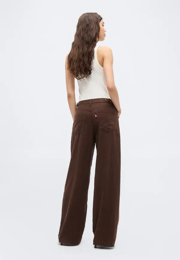 Джинсы Levi'S, модель Cinch wide leg, цвет горячий шоколад — фото 4