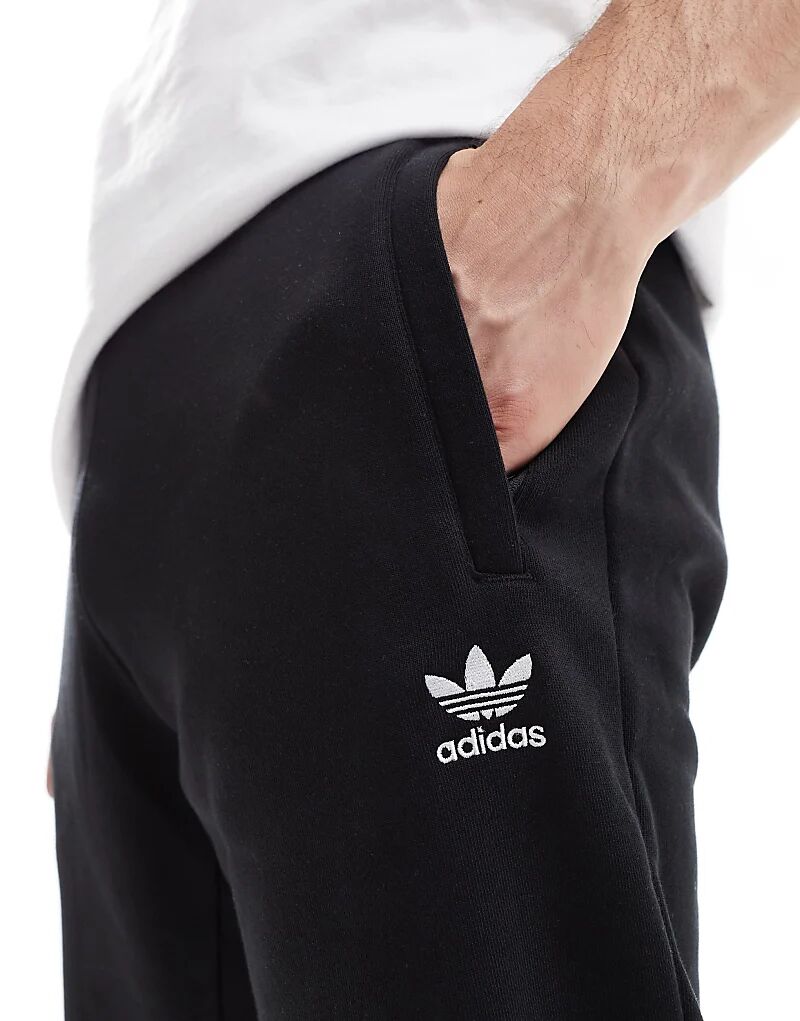 Джоггеры Trefoil Essentials черного цвета adidas Originals — фото 3