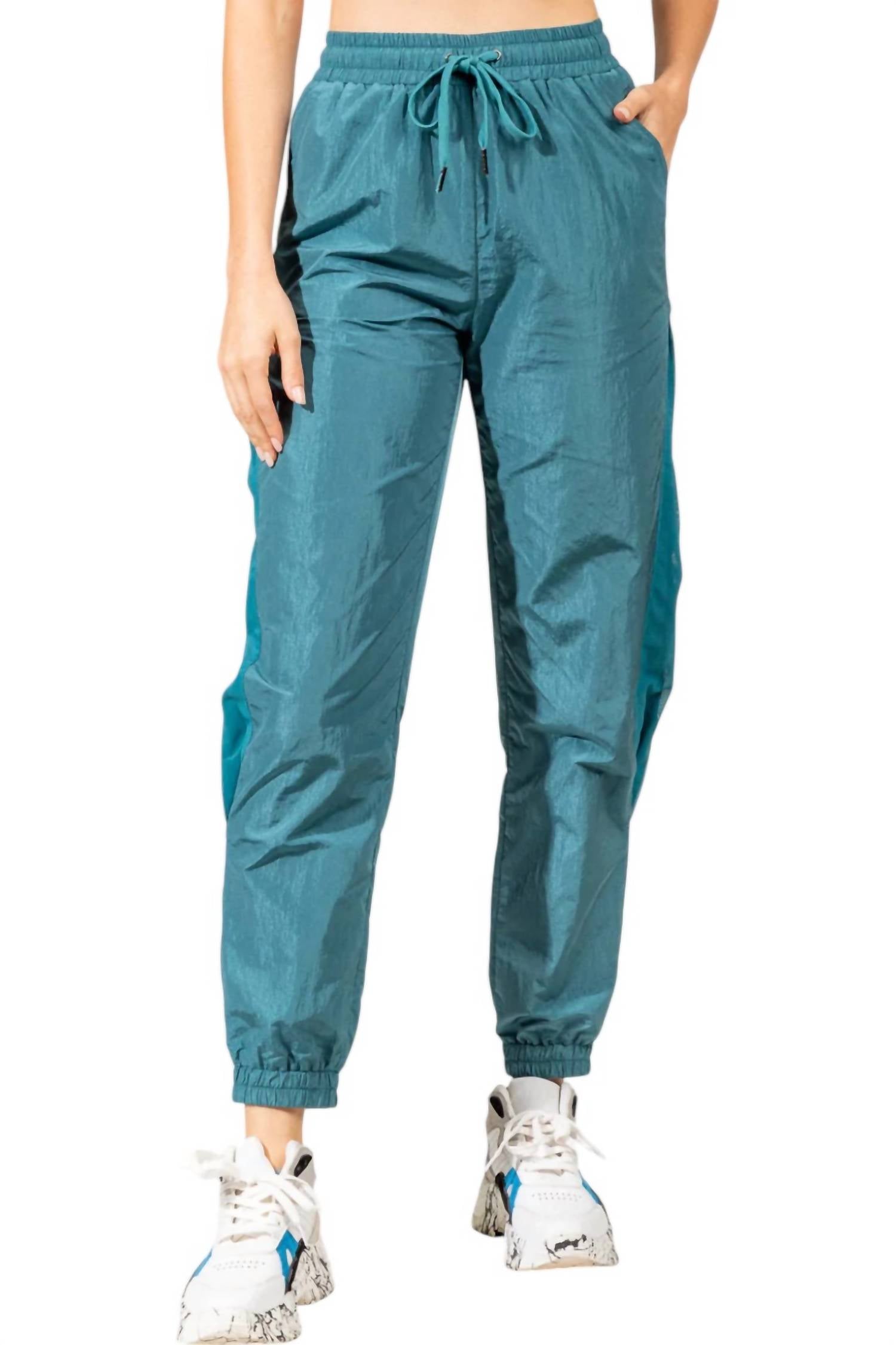 

Джоггеры Pants Fool In Love цвета морской пены VERY J, цвет sea foam