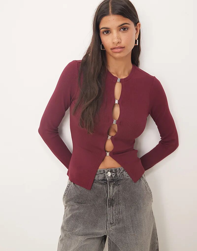 

Лонгслив Gina Tricot с длинными рукавами и пряжкой в ​​рубчик, бордовый цвет