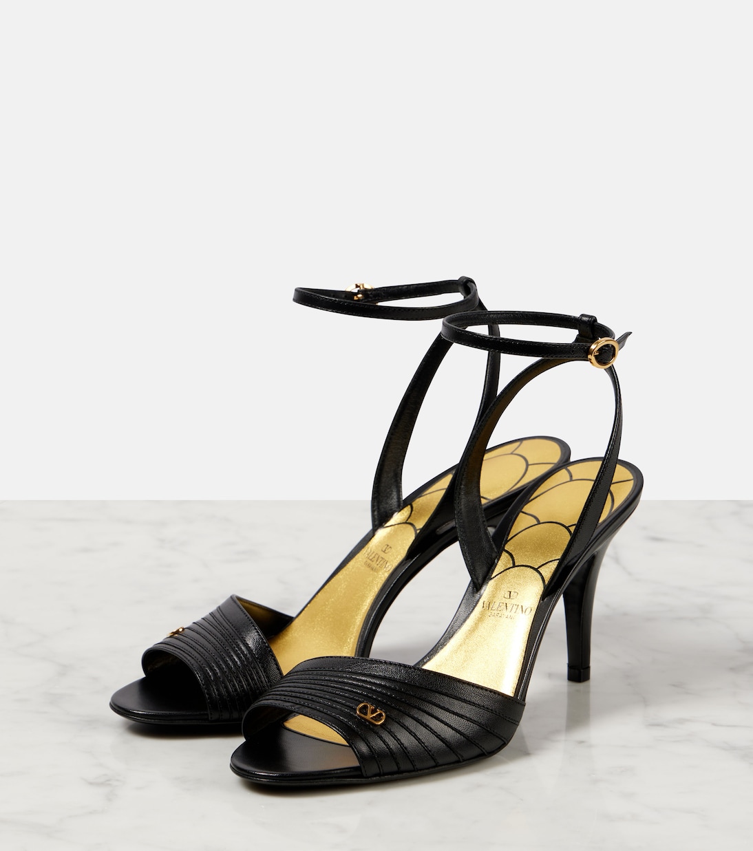 Босоножки из кожи с декором Ladycrush 85 Valentino Garavani, Nero — фото 4