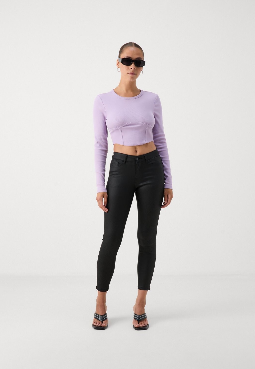 

Брюки VMFLASH SKINNY PANTS Vero Moda Petite, черный