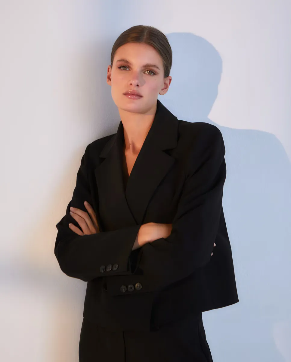 

Короткий женский пиджак Woman El Corte Inglés, черный