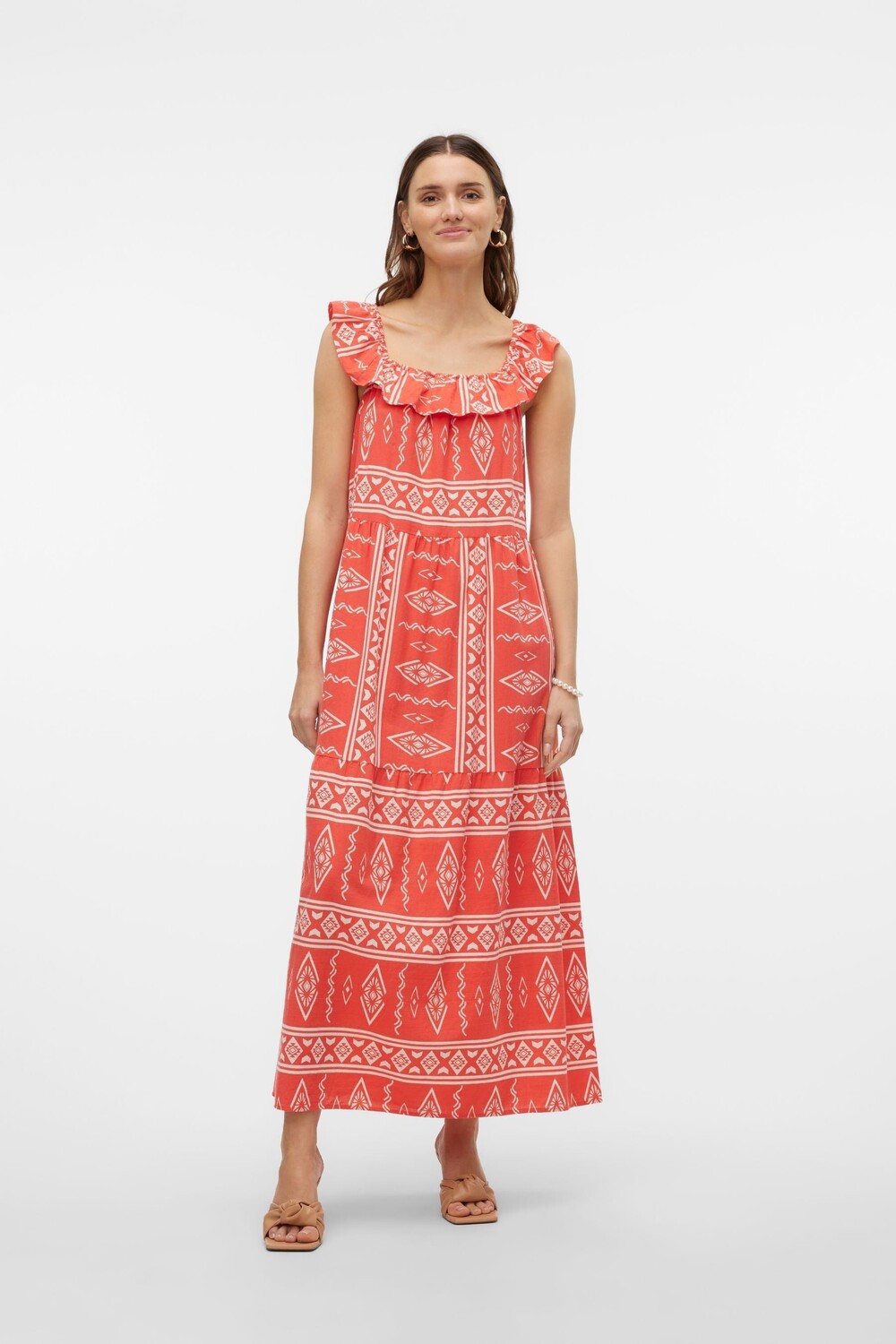 

Летнее платье макси с рюшами и ацтекскими мотивами Vero Moda, розовый