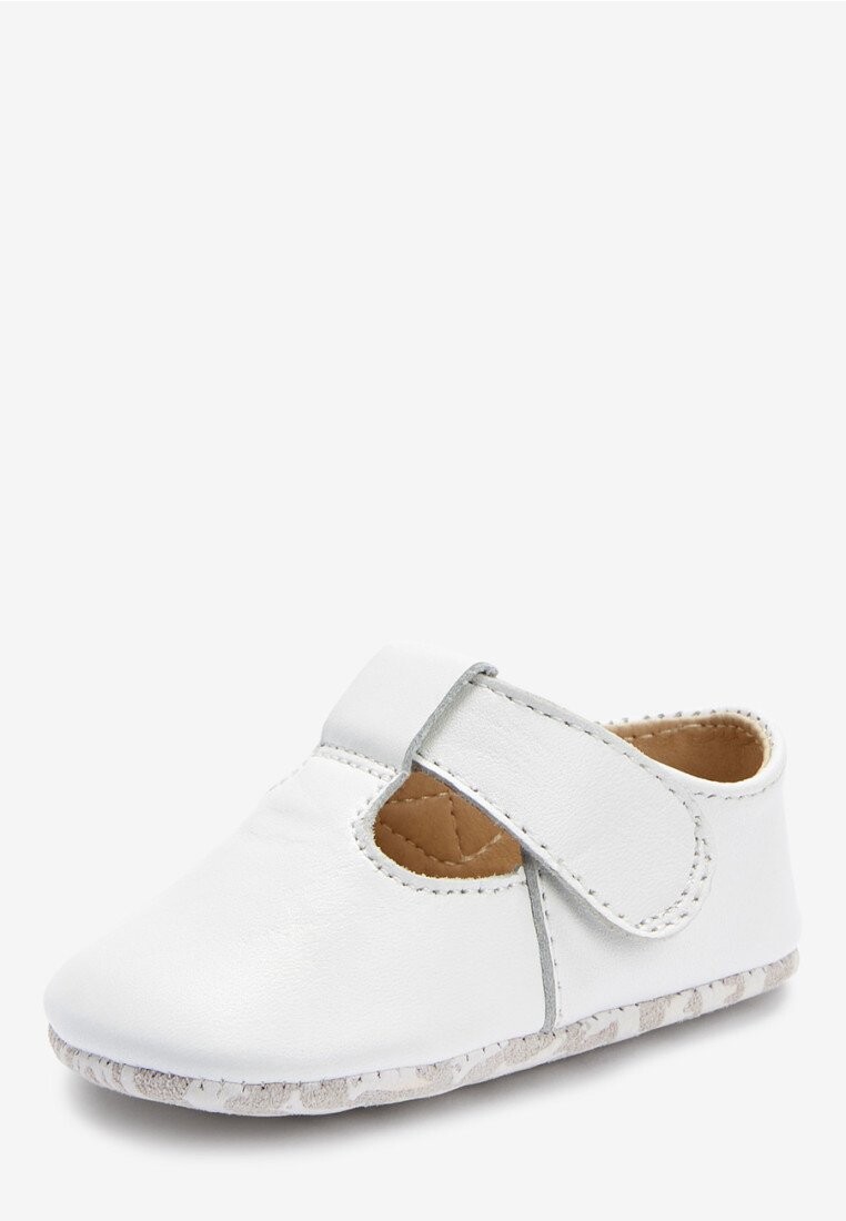Тапочки WHITE LEATHER T-BAR PRAM SHOES (0-24MTHS) Next, цвет white — фото 3