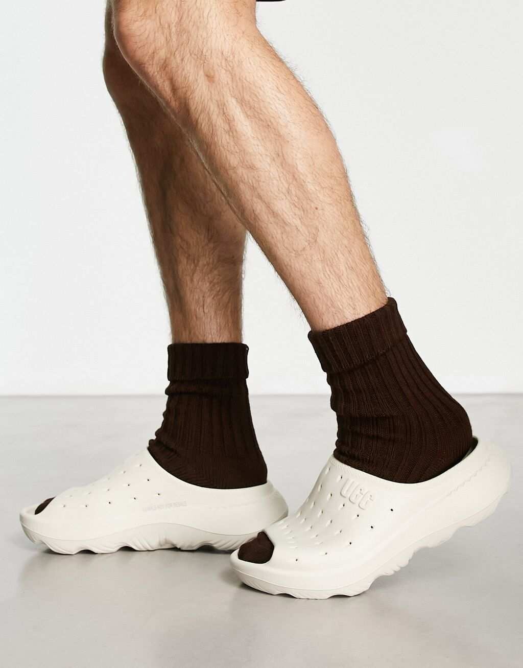 

Шлепанцы UGG Slide It, белый