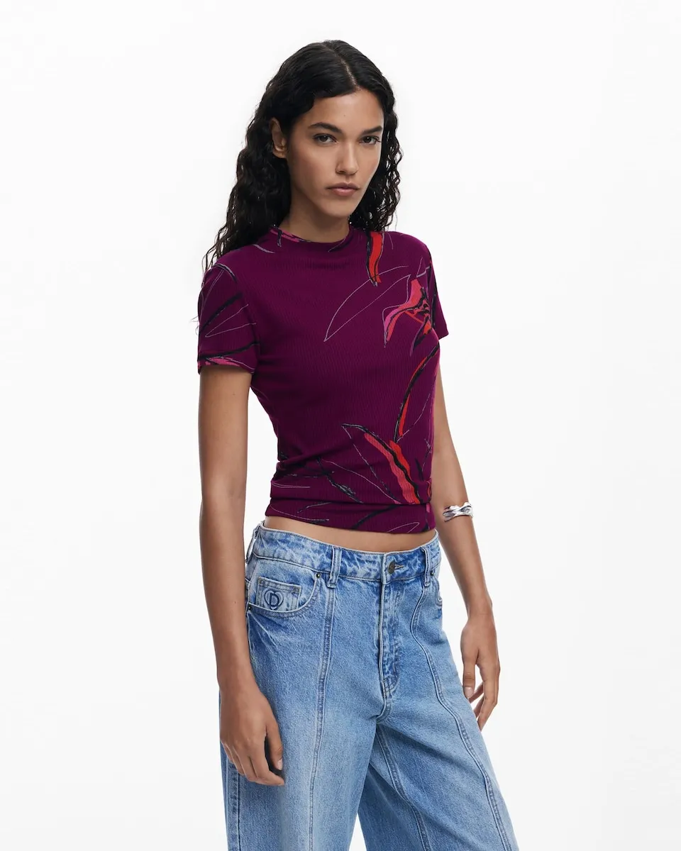 

Женская футболка с абстрактными цветами Desigual