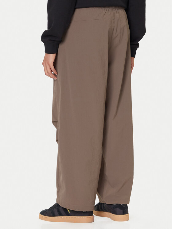 Брюки loose fit Premium Essentials Utility Parachute JW1087 Adidas, коричневый — фото 3