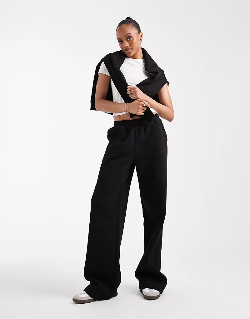 

Широкие брюки-джоггеры ASOS DESIGN Tall черного цвета
