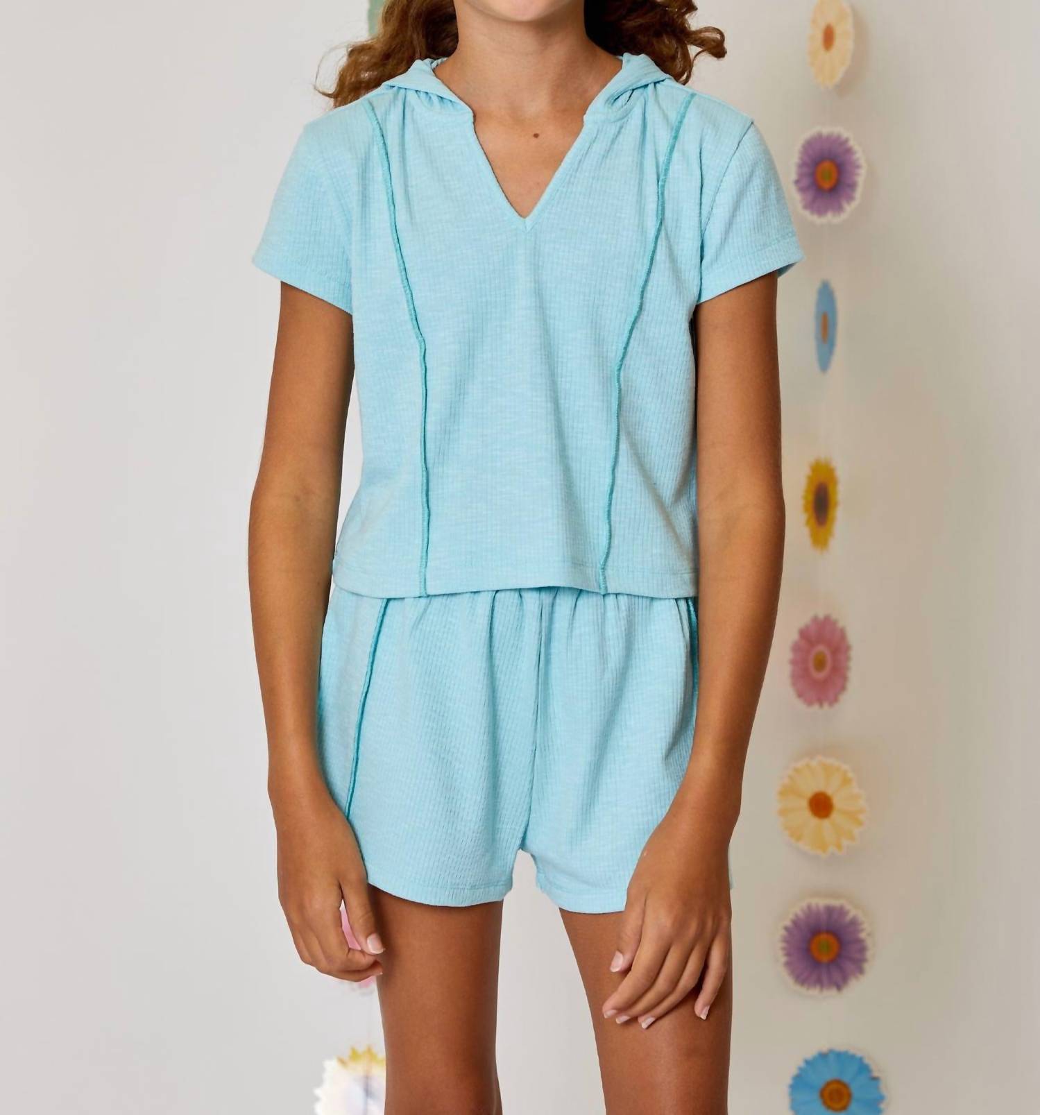 

Девчачья худи с V-образным вырезом в ворсистом бирюзовом Design History