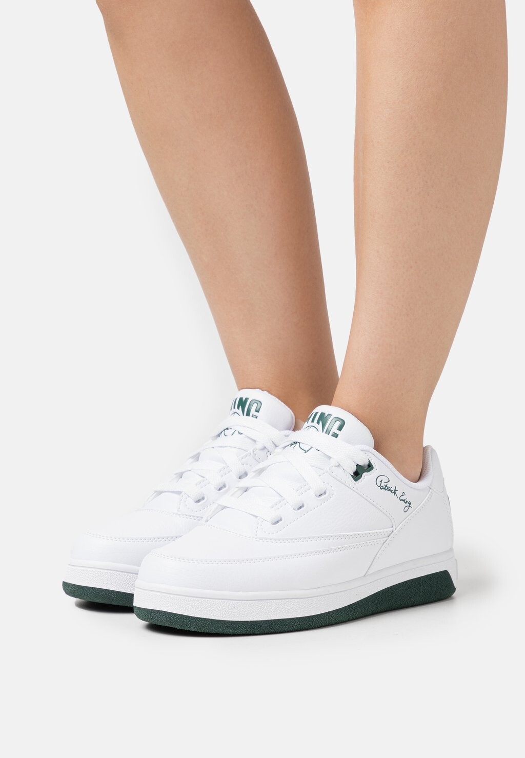 

Кроссовки Ewing