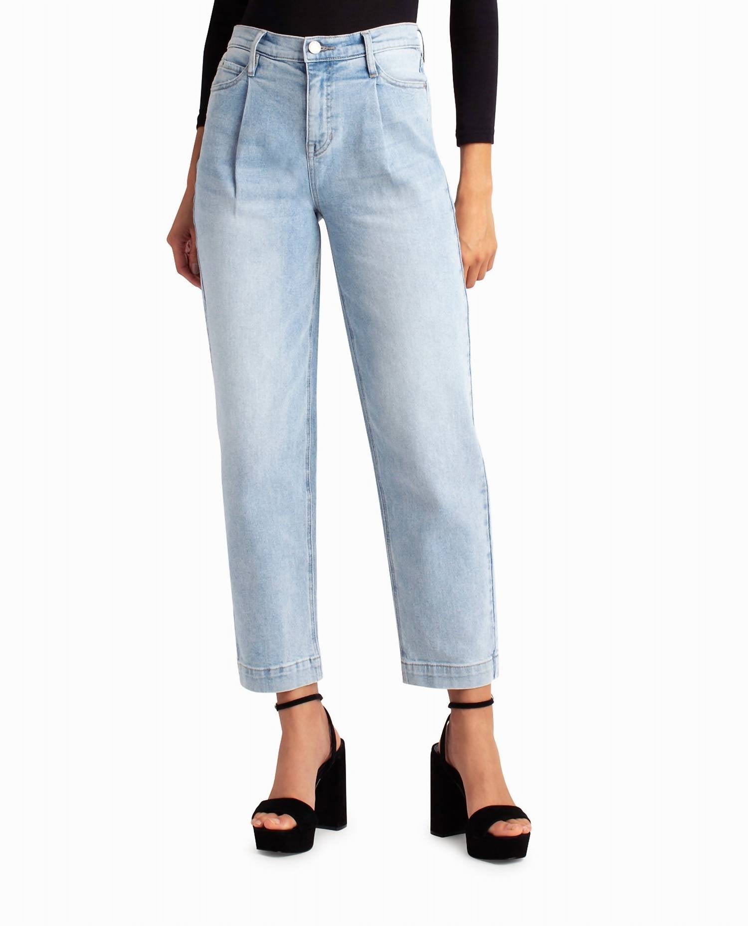 

Джинсы Sutton Place High Rise Pleated Taper светло-голубого цвета Nicole Miller