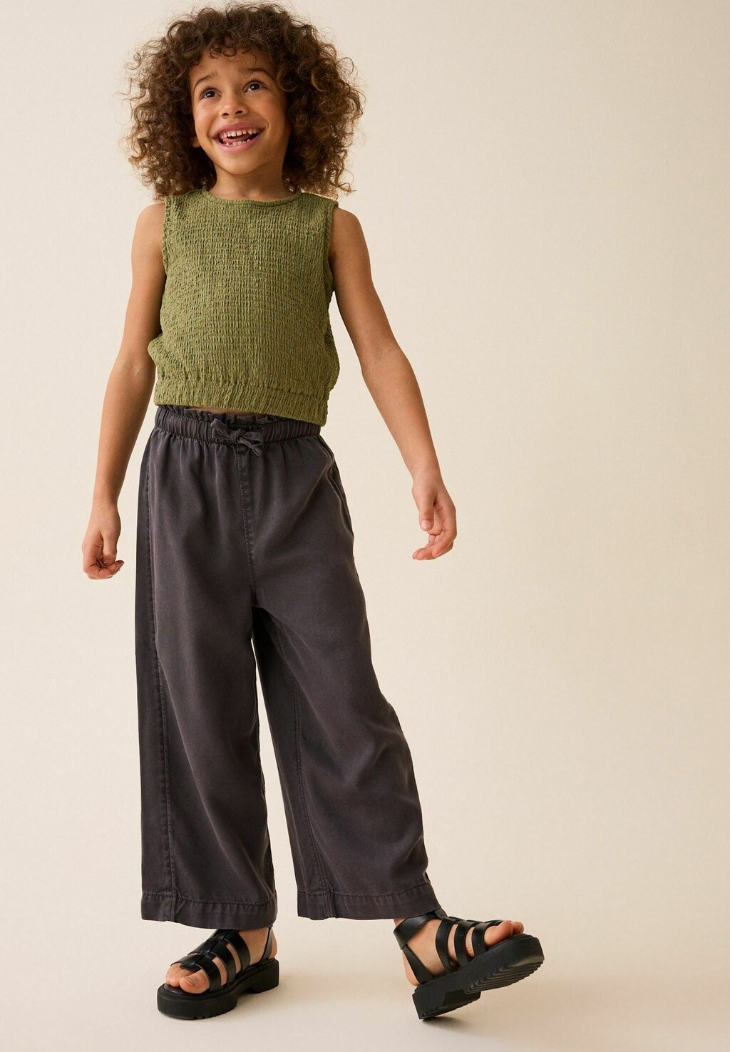

Топ TEXTURED-REGULAR FIT Next, цвет khaki green
