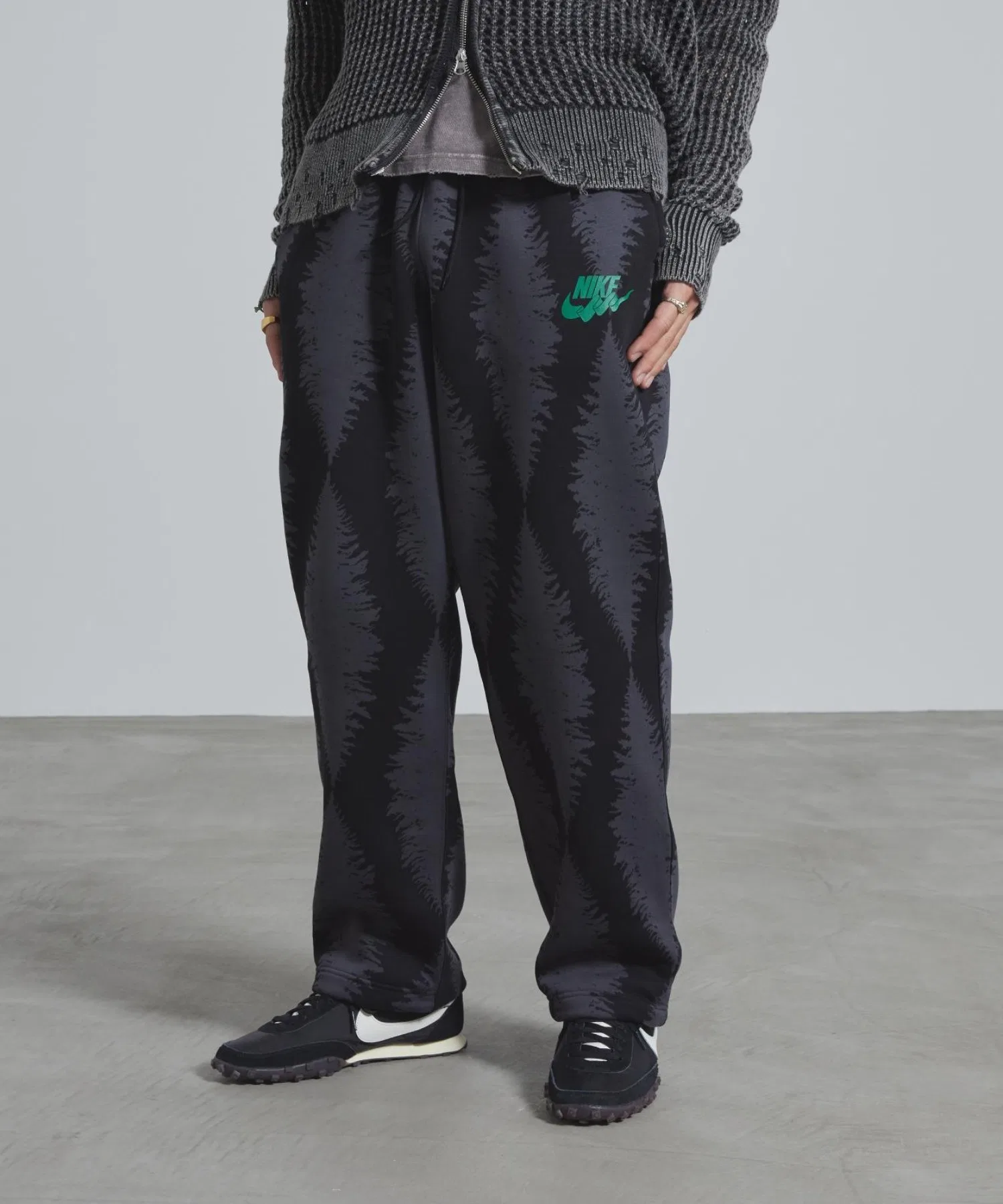 Мужские флисовые брюки Nike Sportswear Club с эластичным поясом IF0704-010, черные.