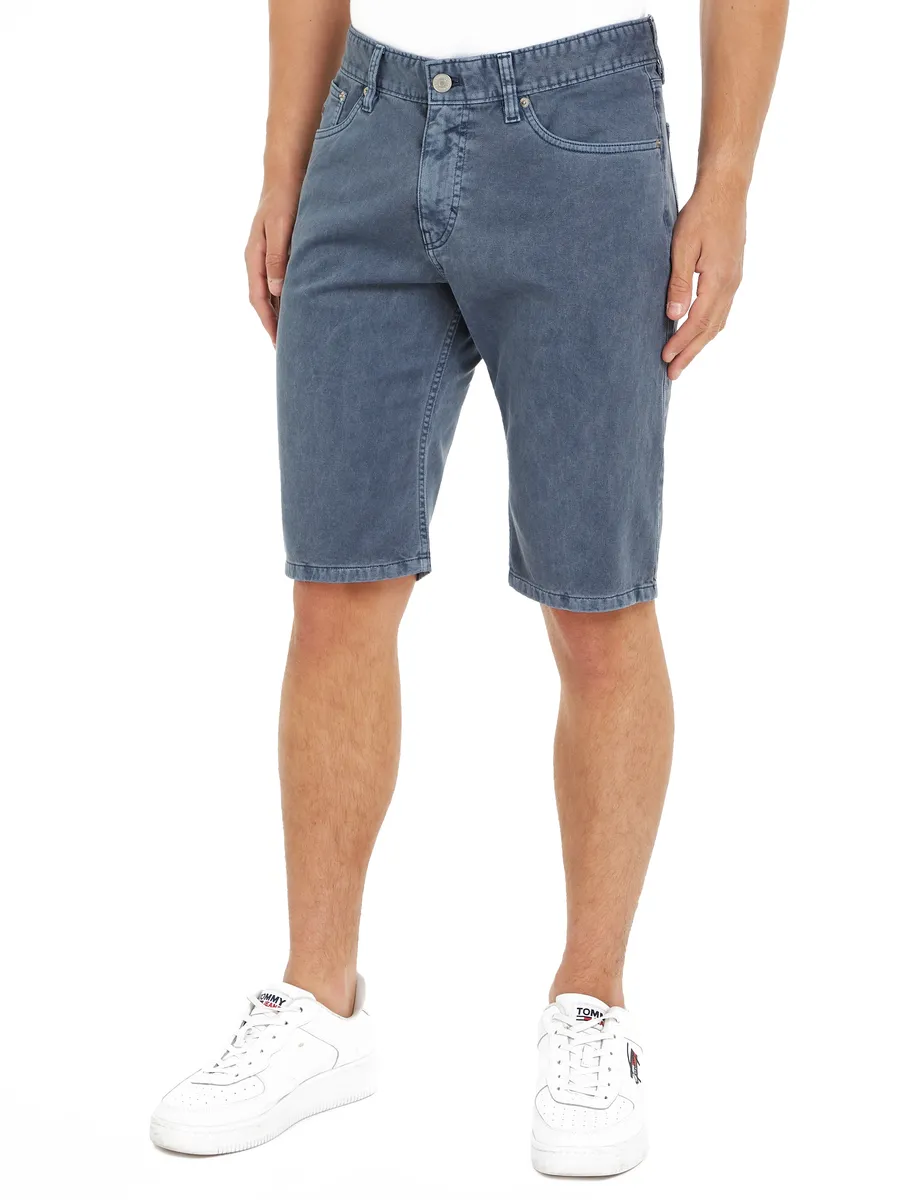 

Шорты Tommy Jeans "TJM RYAN GARMENT DYE SHORT", слегка подросший вид, цвет Adrk Night Navy